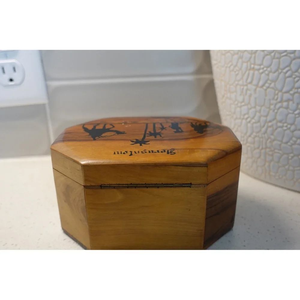 Vintage Jerusalem‎ Olive Wood Trinket Box Octagon Silhouette Palms Souvenir